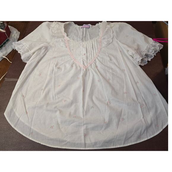 Beth Michael's 80's Vintage White Blouse pit to pit 23" Lenth‎ 28" Light Cotton - Picture 2 of 7